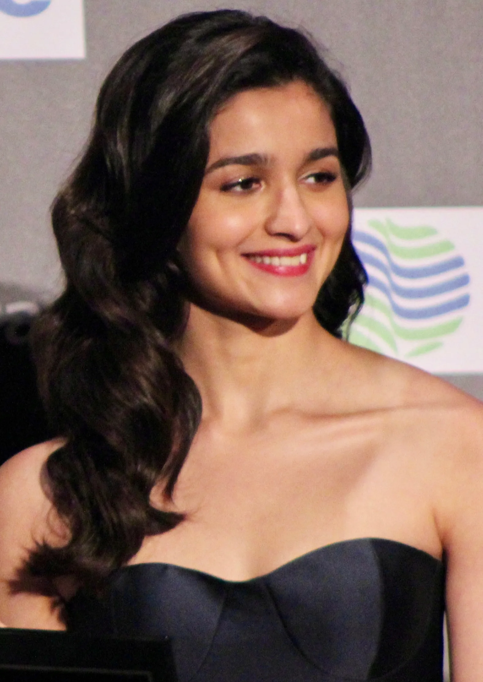 Alia Bhatt attending the IIFA Awards in 2017.